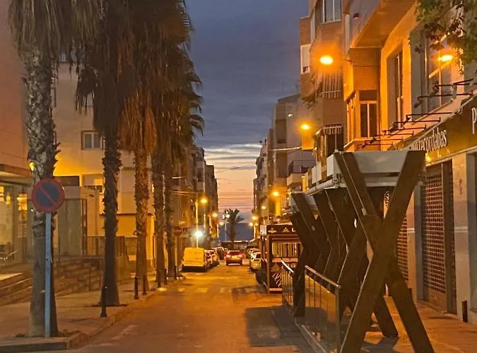 Appartement vue latérale mer Torrevieja Apartamento *